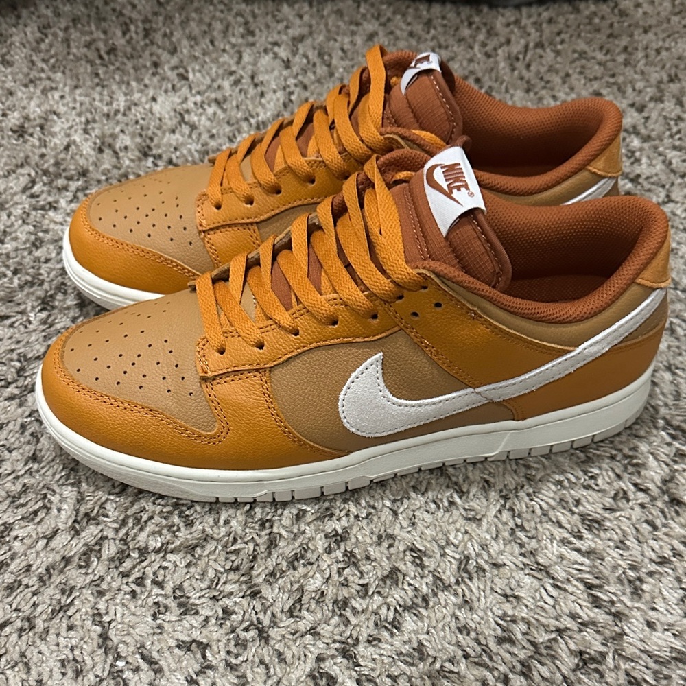 Nike Men's Brown and White Sneakers dunks